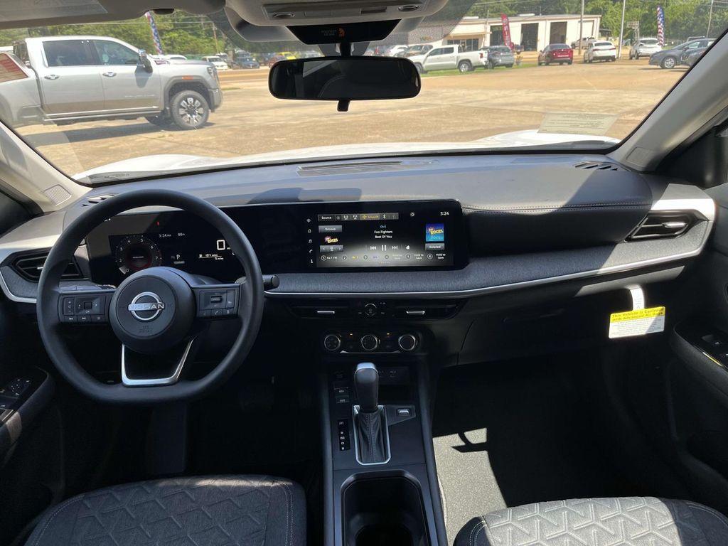 new 2025 Nissan Kicks car, priced at $25,095