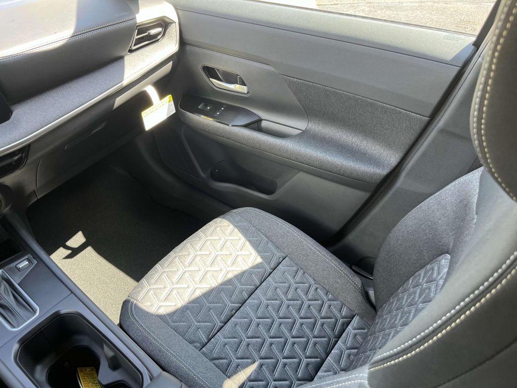 new 2025 Nissan Kicks car, priced at $25,095