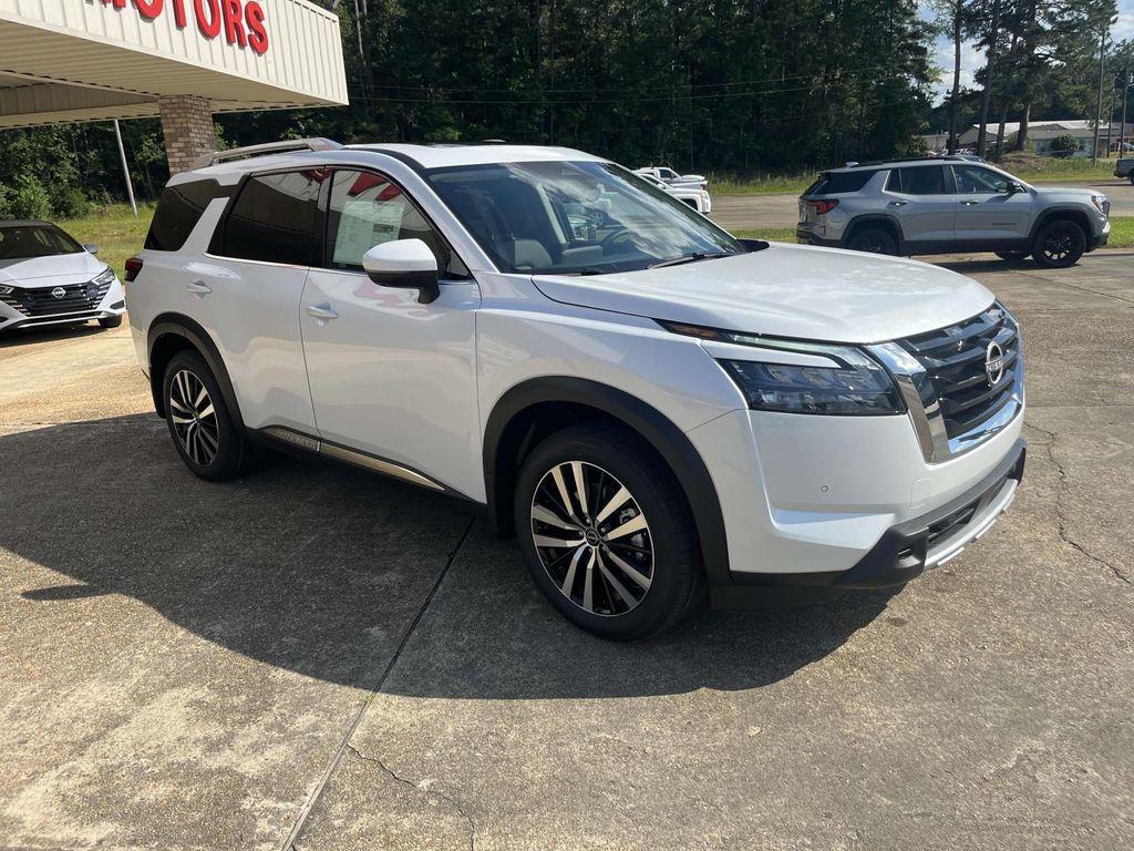 new 2025 Nissan Pathfinder car, priced at $48,560
