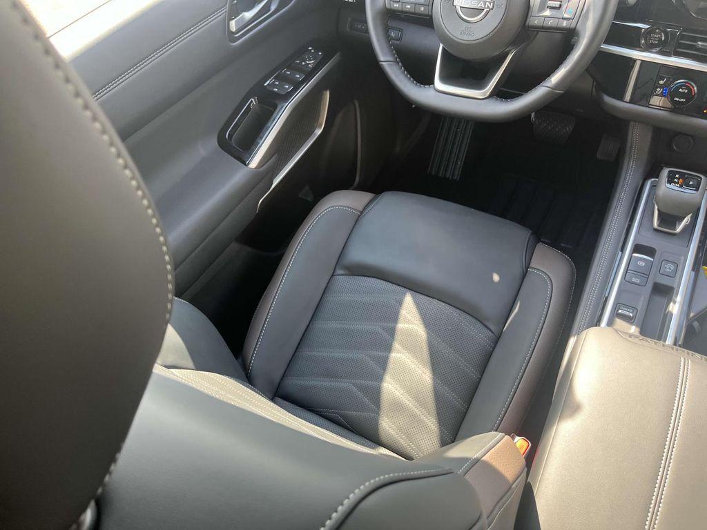 new 2025 Nissan Pathfinder car, priced at $48,560