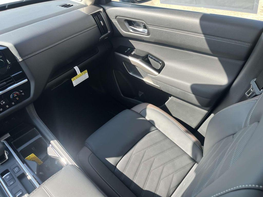 new 2025 Nissan Pathfinder car, priced at $48,560