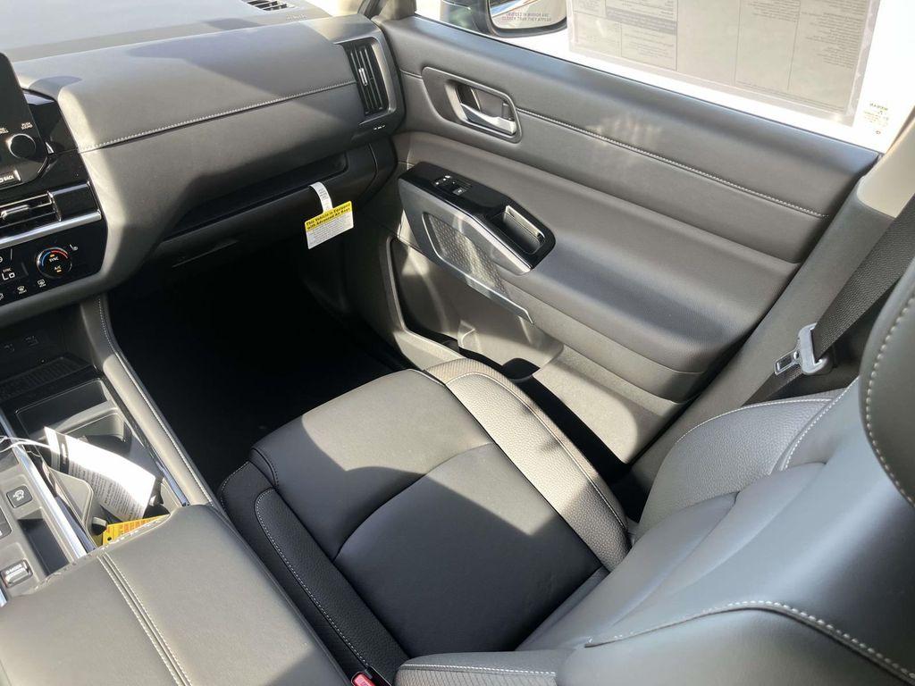 new 2025 Nissan Pathfinder car, priced at $42,665