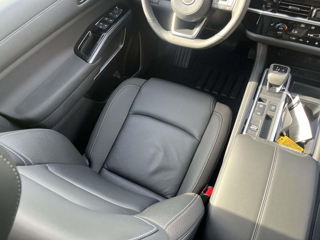 new 2025 Nissan Pathfinder car, priced at $42,665