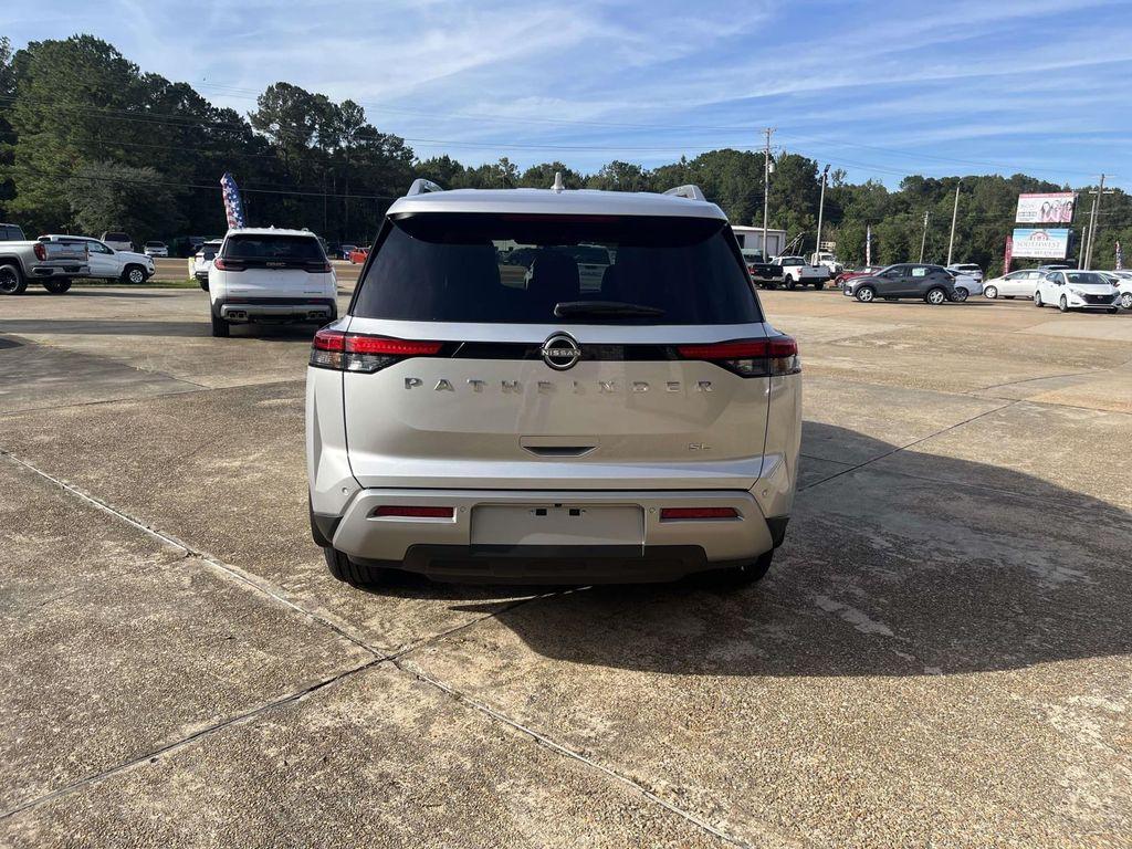 new 2025 Nissan Pathfinder car, priced at $42,665