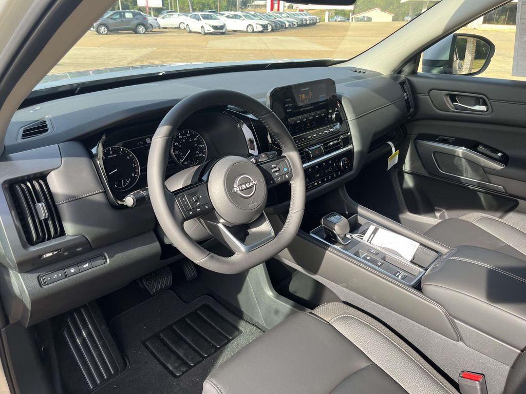 new 2025 Nissan Pathfinder car, priced at $42,665