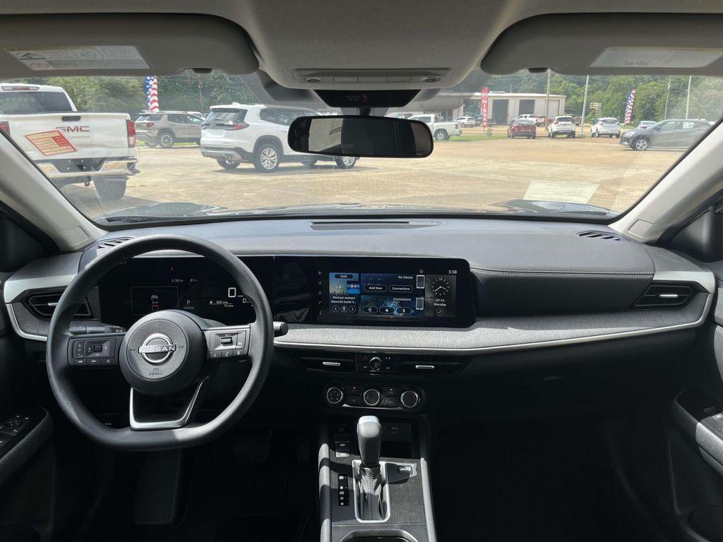 new 2025 Nissan Kicks car, priced at $25,155