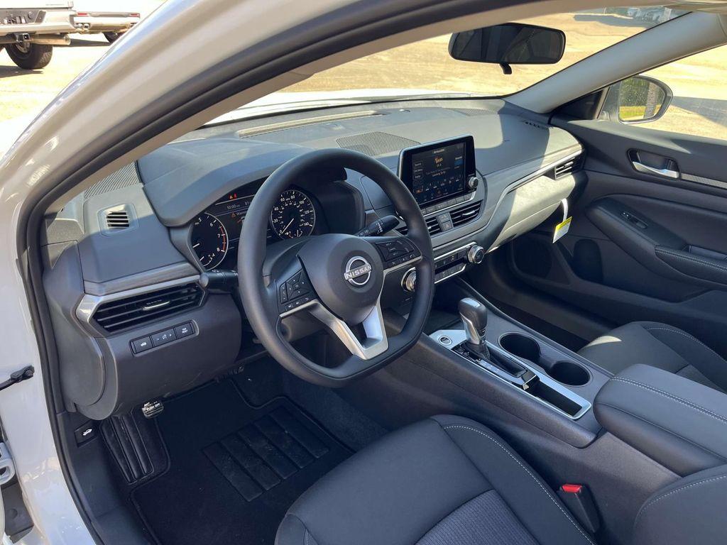 new 2025 Nissan Altima car, priced at $28,499