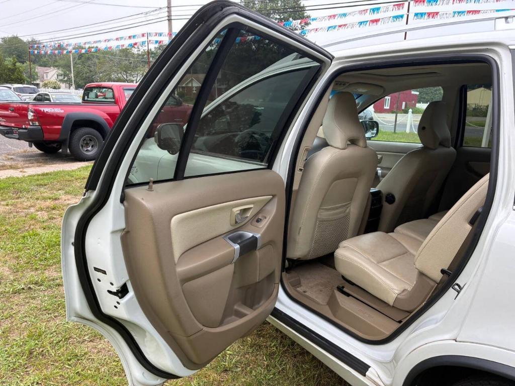 used 2014 Volvo XC90 car, priced at $6,495