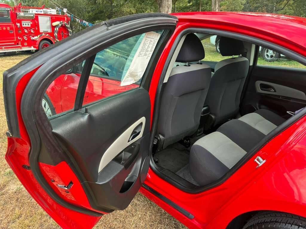 used 2014 Chevrolet Cruze car, priced at $4,850