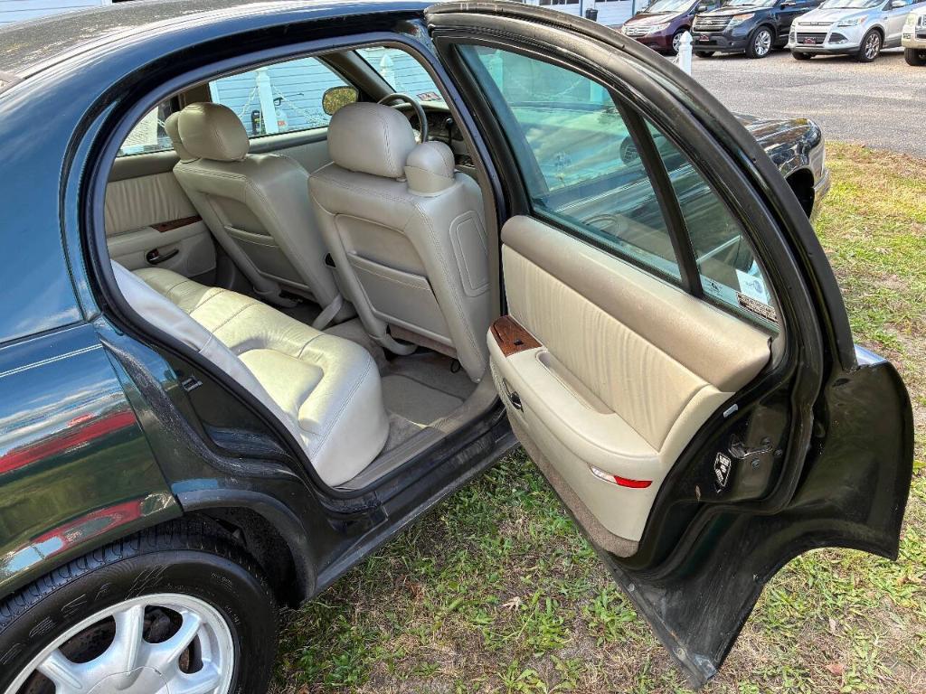 used 2001 Buick Park Avenue car, priced at $2,650