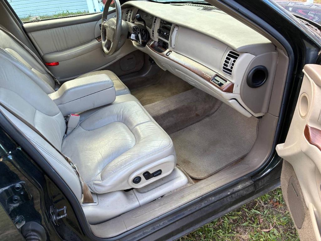 used 2001 Buick Park Avenue car, priced at $2,650