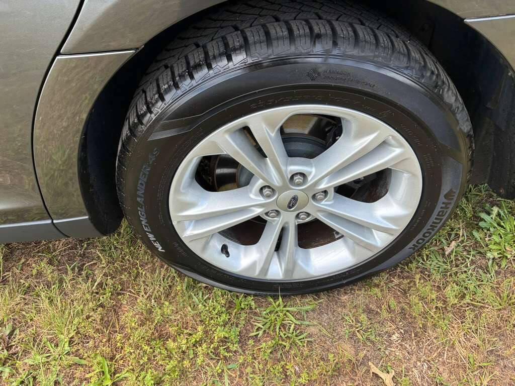 used 2015 Ford Taurus car, priced at $7,450