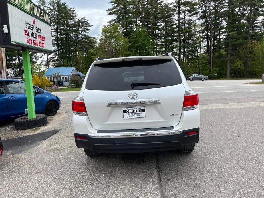 used 2011 Toyota Highlander car, priced at $12,995