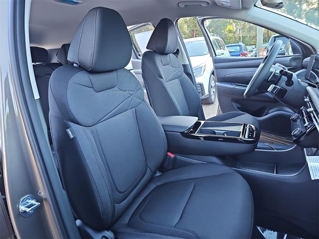 new 2026 Hyundai TUCSON Hybrid car, priced at $32,447