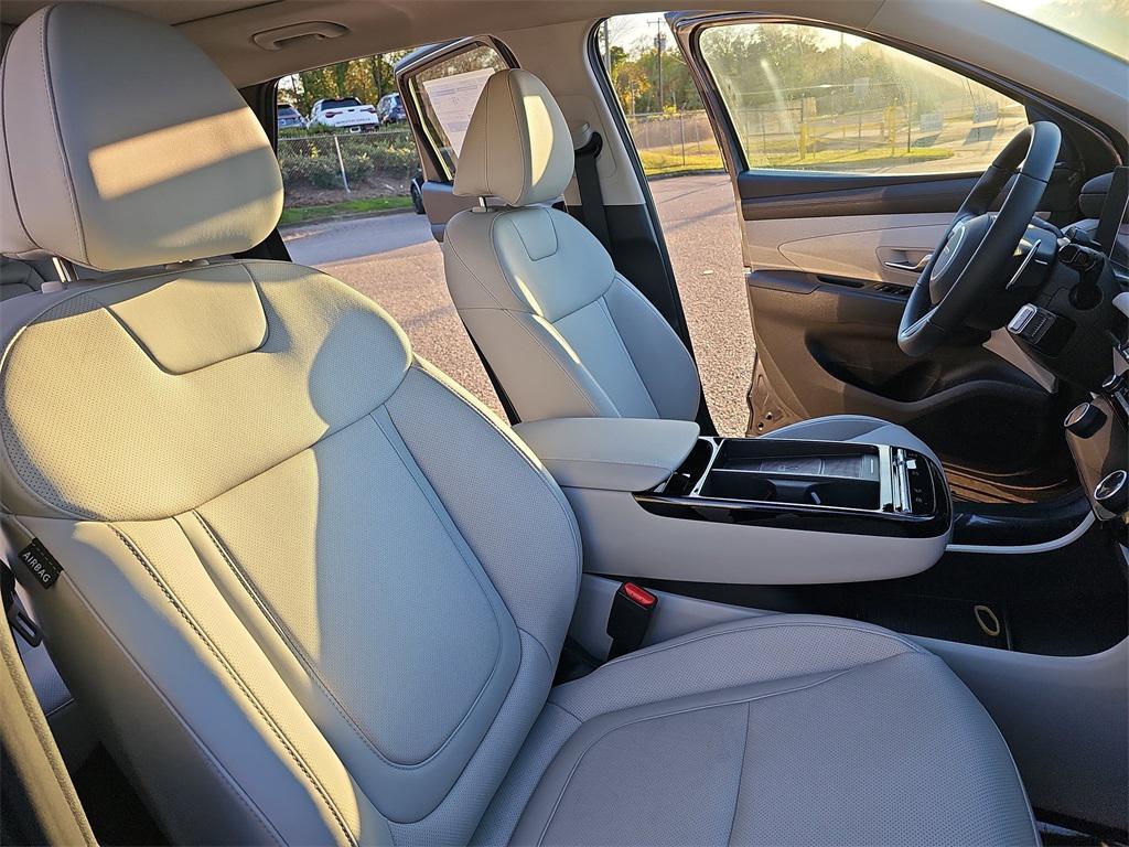 new 2025 Hyundai TUCSON Hybrid car, priced at $32,181
