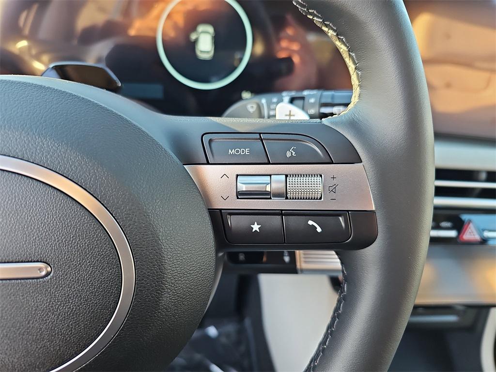 new 2025 Hyundai TUCSON Hybrid car, priced at $32,181