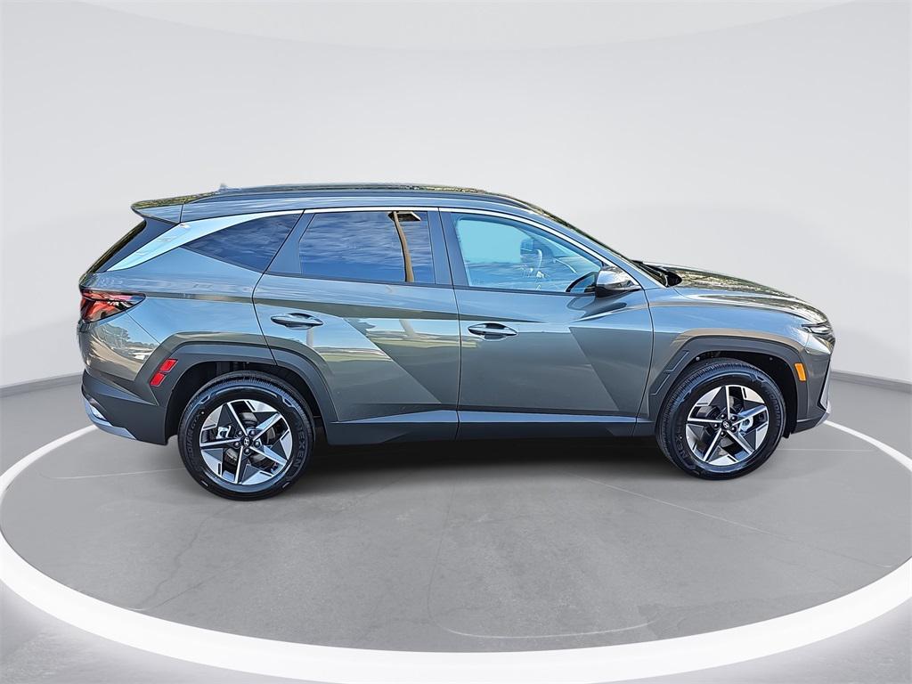 new 2026 Hyundai TUCSON Hybrid car, priced at $32,275