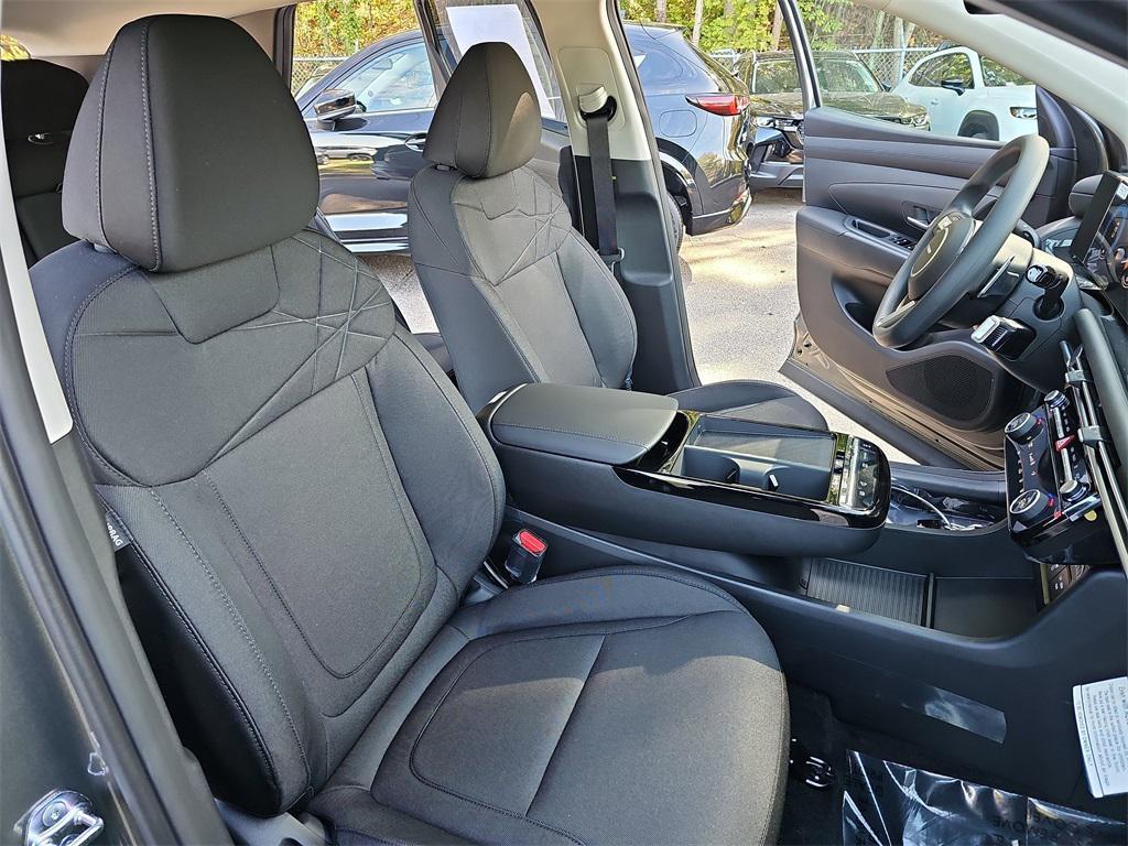 new 2026 Hyundai TUCSON Hybrid car, priced at $32,275