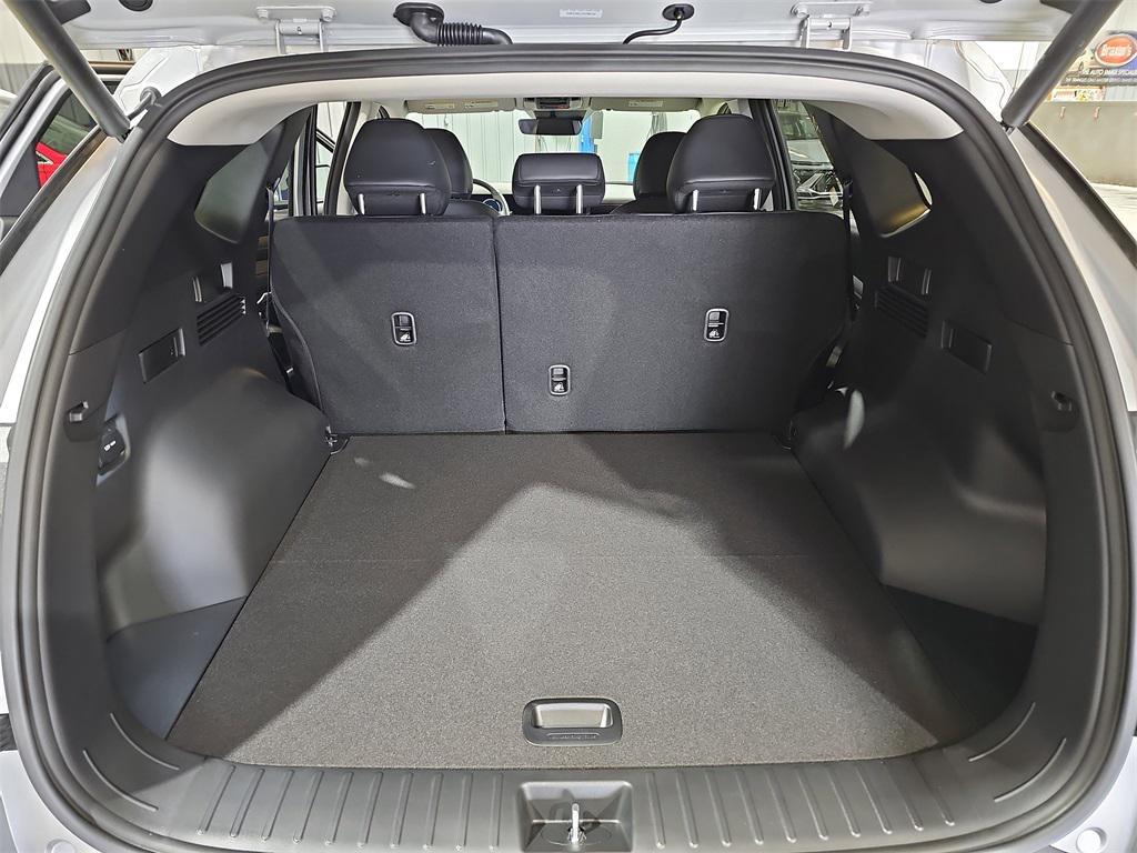 new 2026 Hyundai TUCSON Hybrid car, priced at $33,450