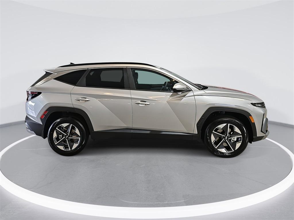 new 2026 Hyundai TUCSON Hybrid car, priced at $33,450