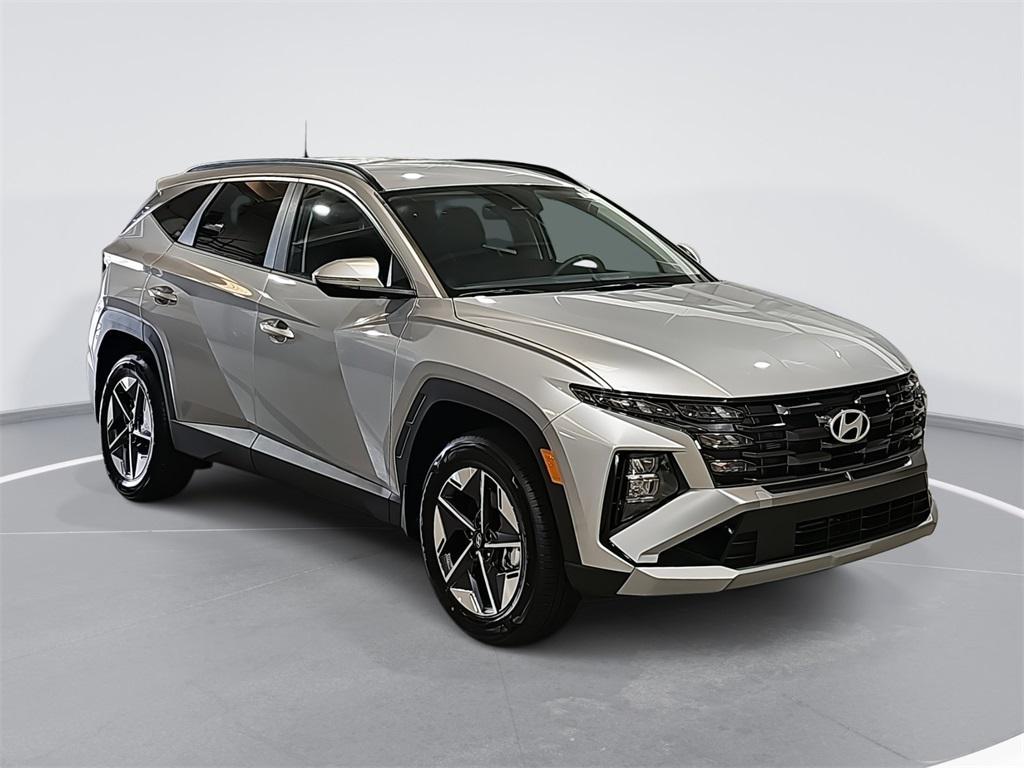 new 2026 Hyundai TUCSON Hybrid car, priced at $33,450