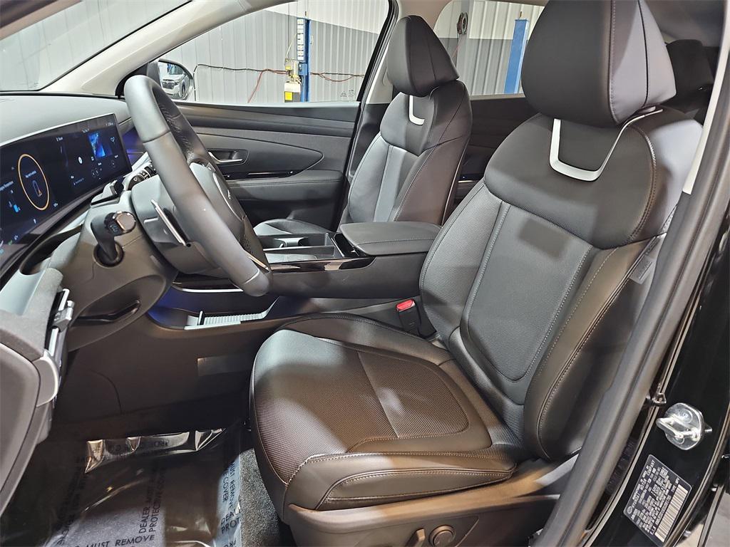 new 2025 Hyundai TUCSON Hybrid car, priced at $36,661