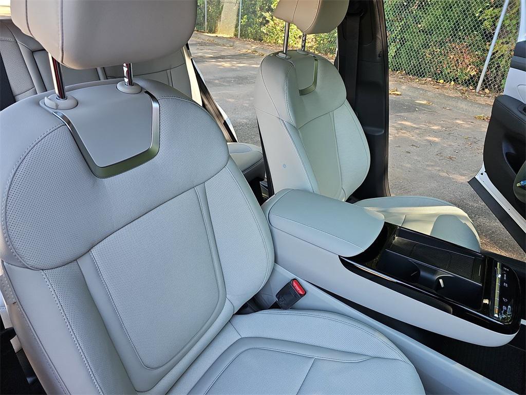 new 2025 Hyundai TUCSON Hybrid car, priced at $43,413
