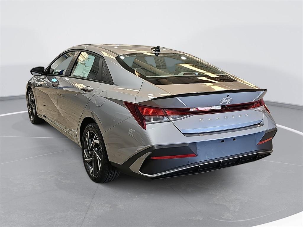 new 2025 Hyundai Elantra car, priced at $21,395