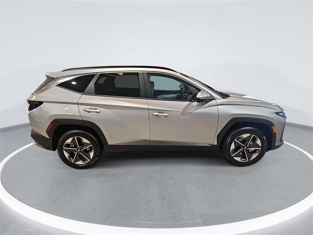 new 2026 Hyundai TUCSON Hybrid car, priced at $33,377