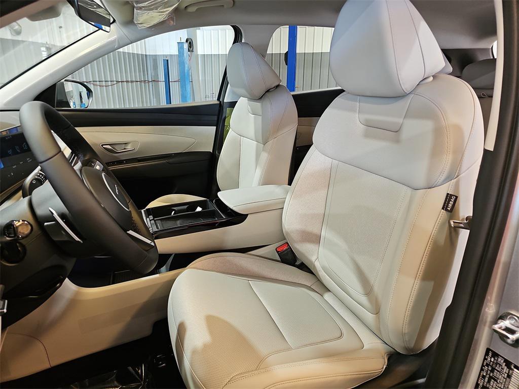 new 2026 Hyundai TUCSON Hybrid car, priced at $33,377
