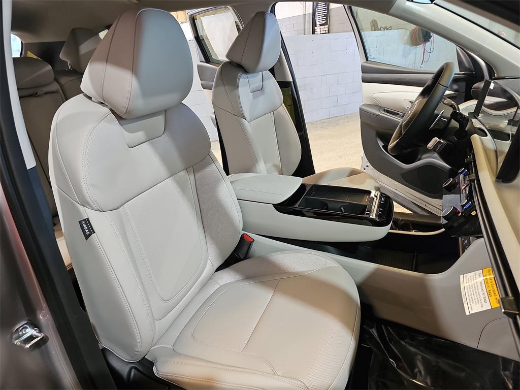 new 2026 Hyundai TUCSON Hybrid car, priced at $33,377