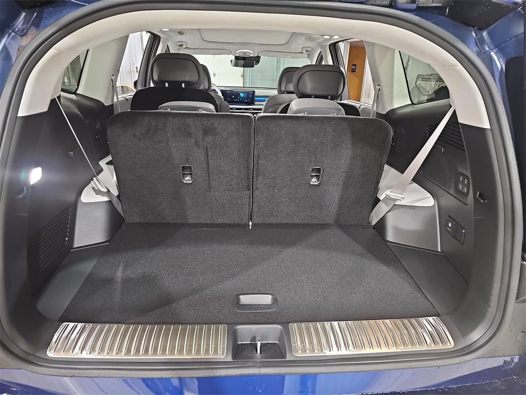 new 2026 Hyundai IONIQ 9 car, priced at $72,081