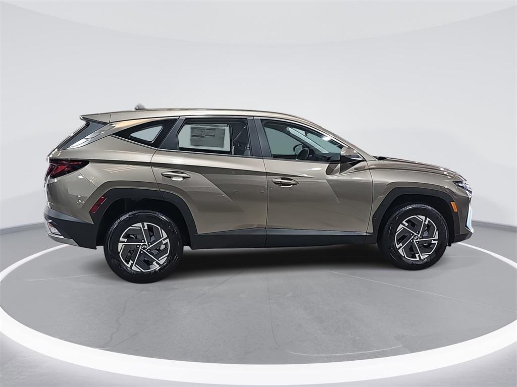 new 2026 Hyundai TUCSON Hybrid car, priced at $30,491