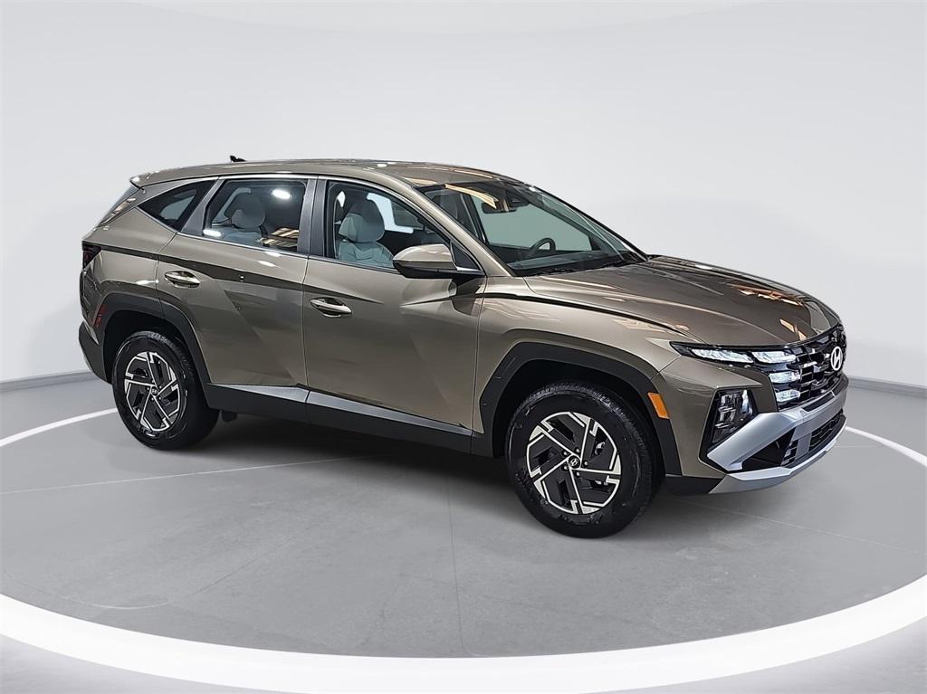 new 2026 Hyundai TUCSON Hybrid car, priced at $30,491