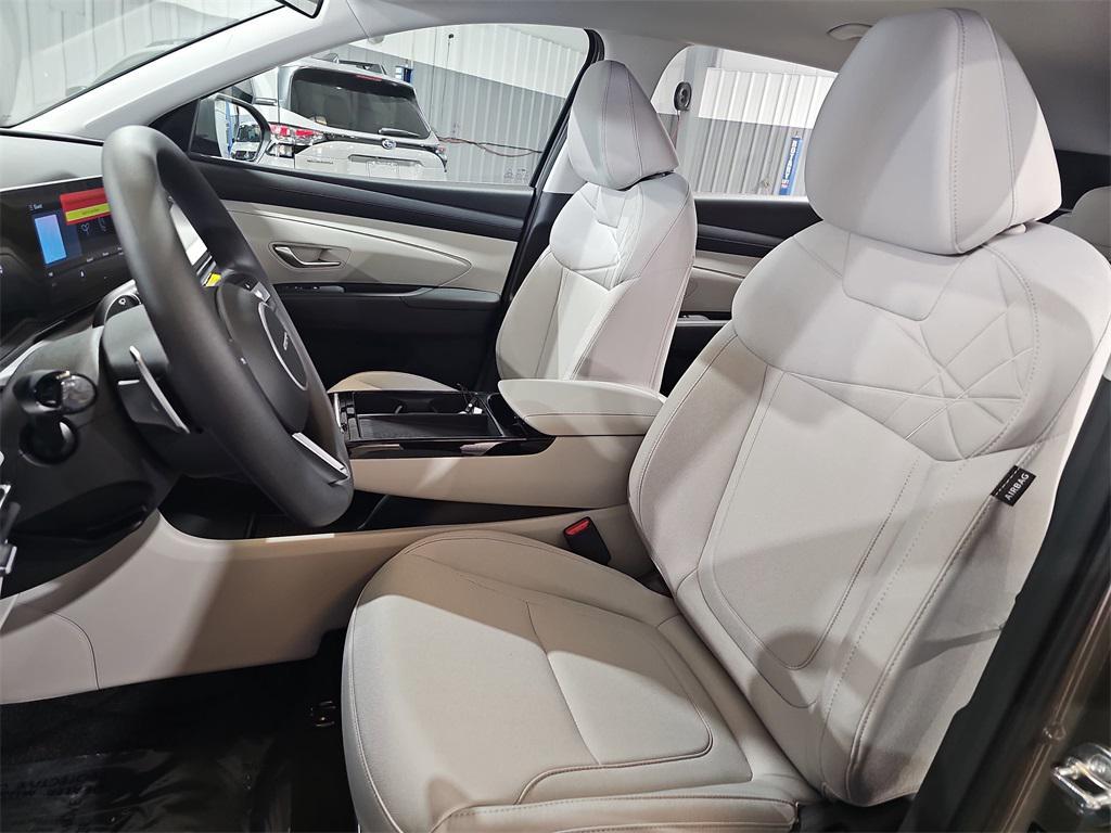 new 2026 Hyundai TUCSON Hybrid car, priced at $30,491