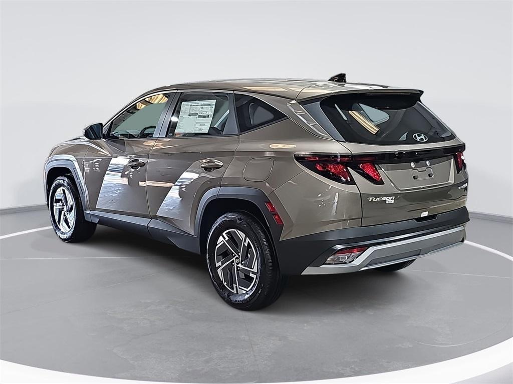 new 2026 Hyundai TUCSON Hybrid car, priced at $30,491