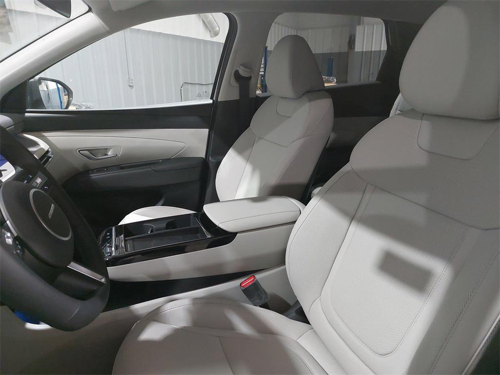 new 2026 Hyundai TUCSON Hybrid car, priced at $33,989