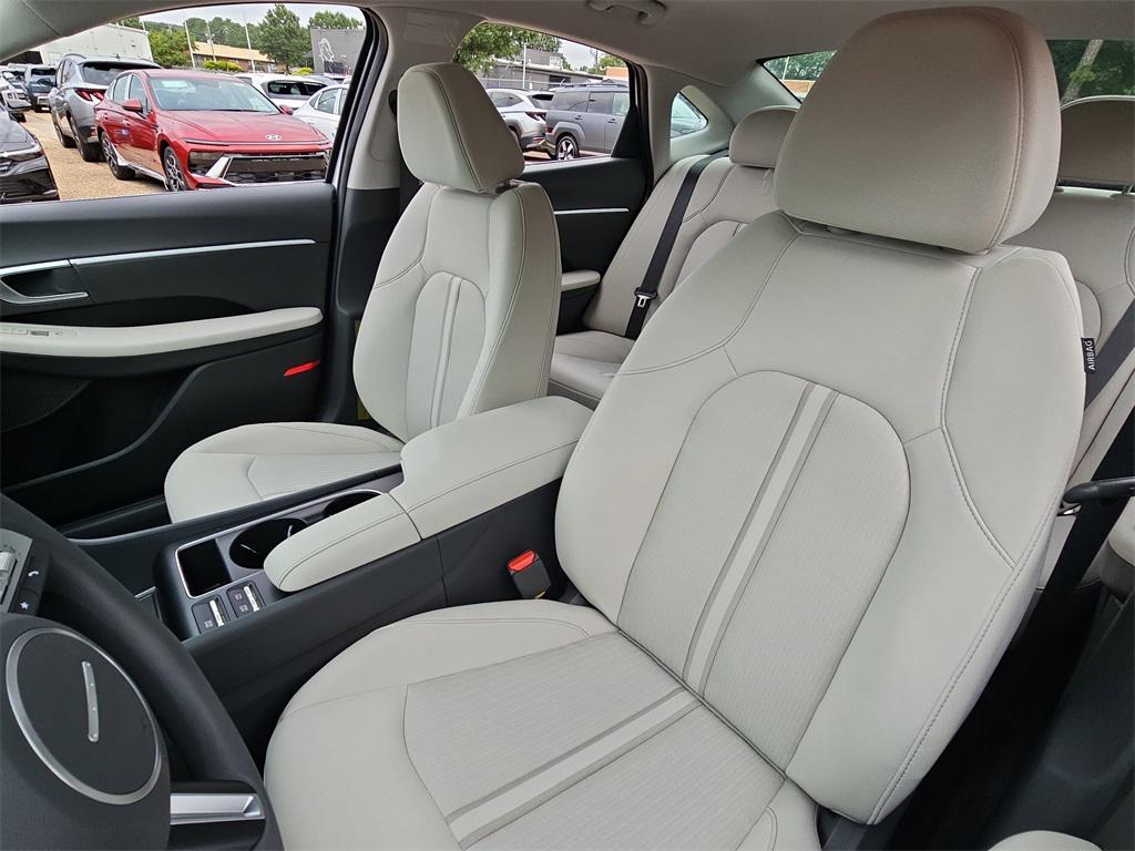 new 2025 Hyundai Sonata car, priced at $29,808