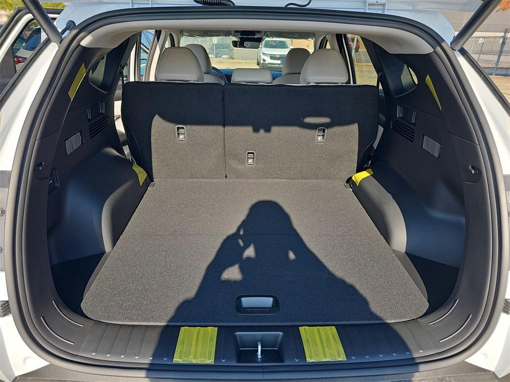 new 2026 Hyundai TUCSON Hybrid car, priced at $33,166