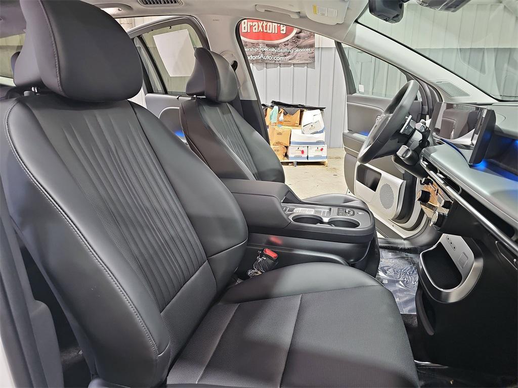 new 2026 Hyundai IONIQ 9 car, priced at $72,581