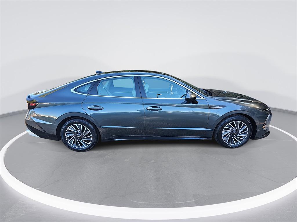 new 2026 Hyundai Sonata Hybrid car, priced at $33,050