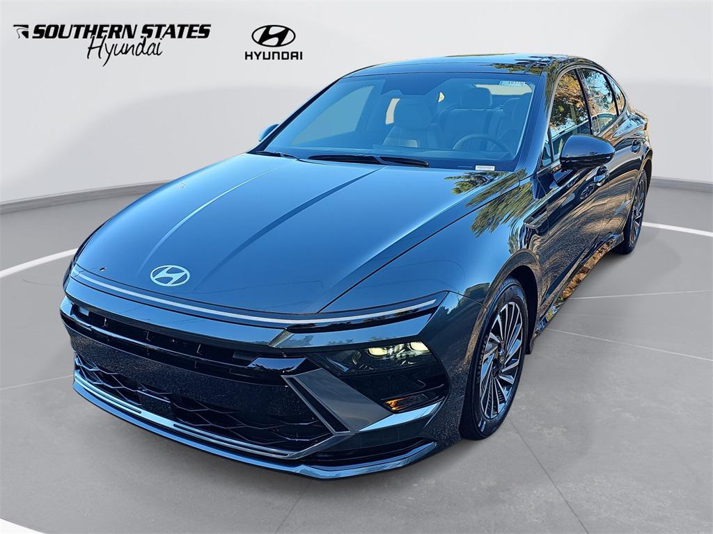 new 2026 Hyundai Sonata Hybrid car, priced at $33,050