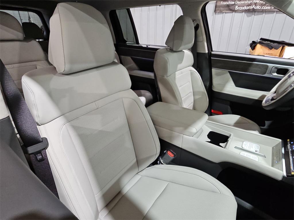 new 2026 Hyundai SANTA FE HEV car, priced at $45,064