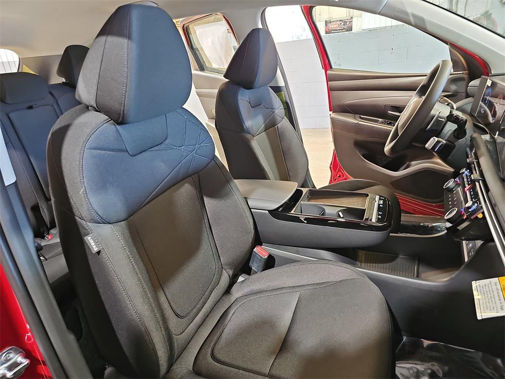 new 2026 Hyundai TUCSON Hybrid car, priced at $32,761