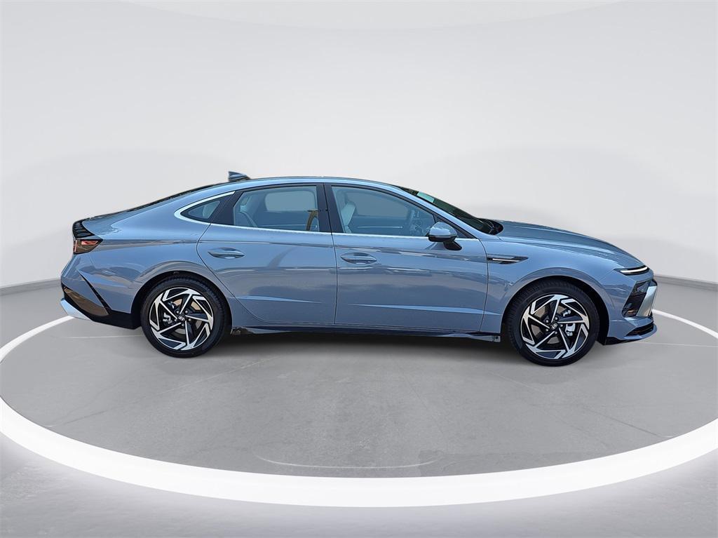 new 2025 Hyundai Sonata car, priced at $32,855
