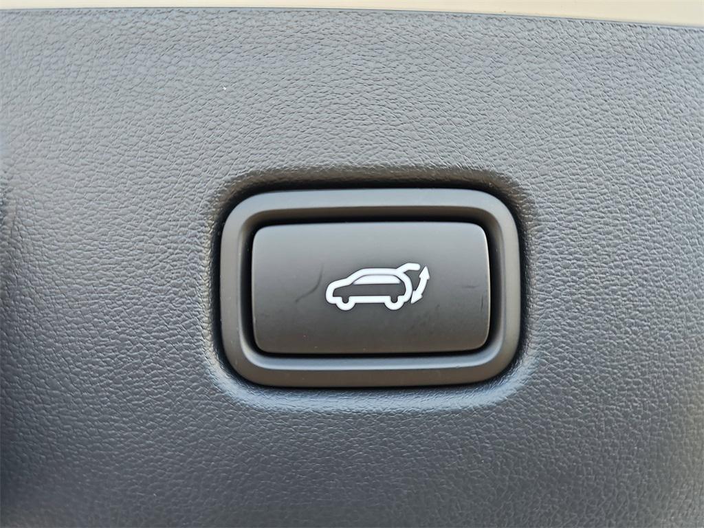 new 2026 Hyundai TUCSON Hybrid car, priced at $40,177