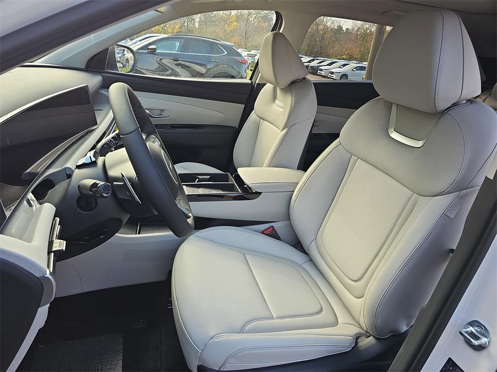 new 2026 Hyundai TUCSON Hybrid car, priced at $40,177