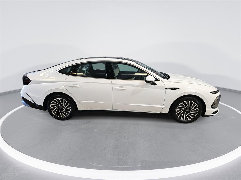 new 2026 Hyundai Sonata Hybrid car, priced at $33,531