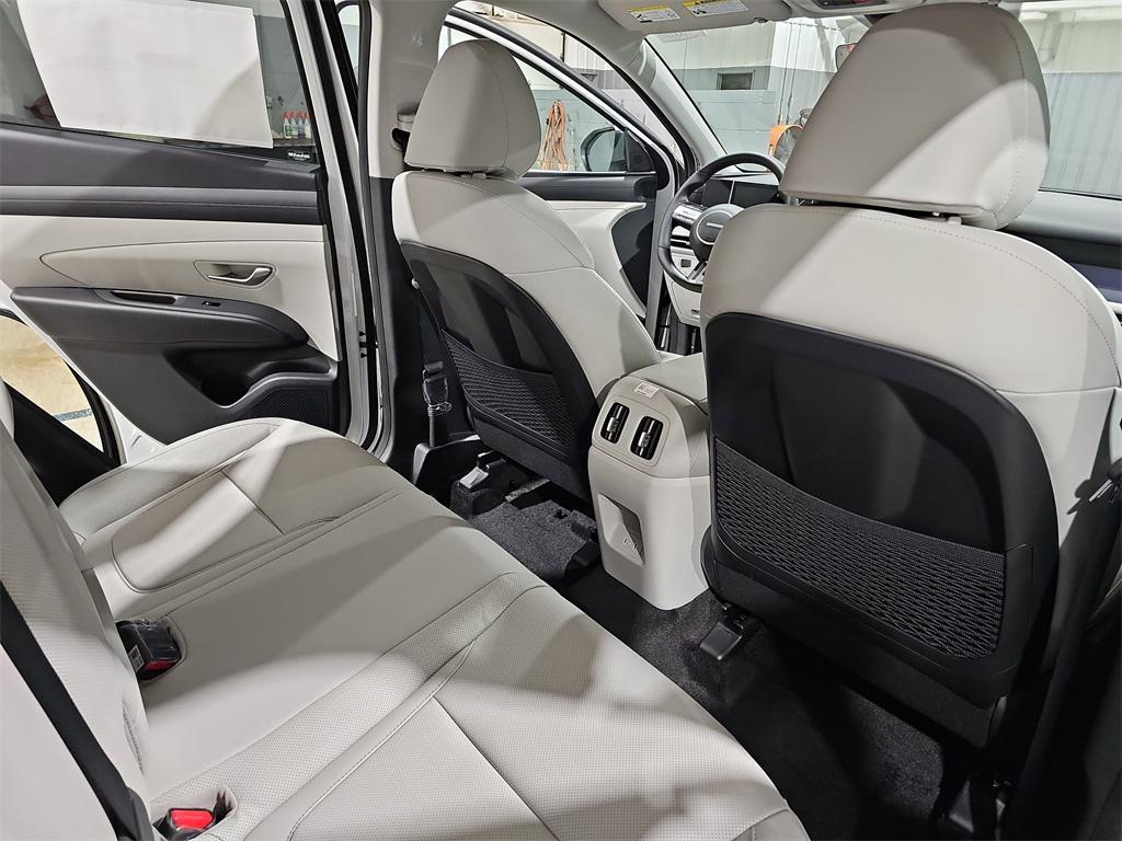 new 2026 Hyundai TUCSON Hybrid car, priced at $33,166