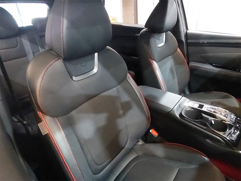 used 2024 Hyundai TUCSON Hybrid car, priced at $27,922